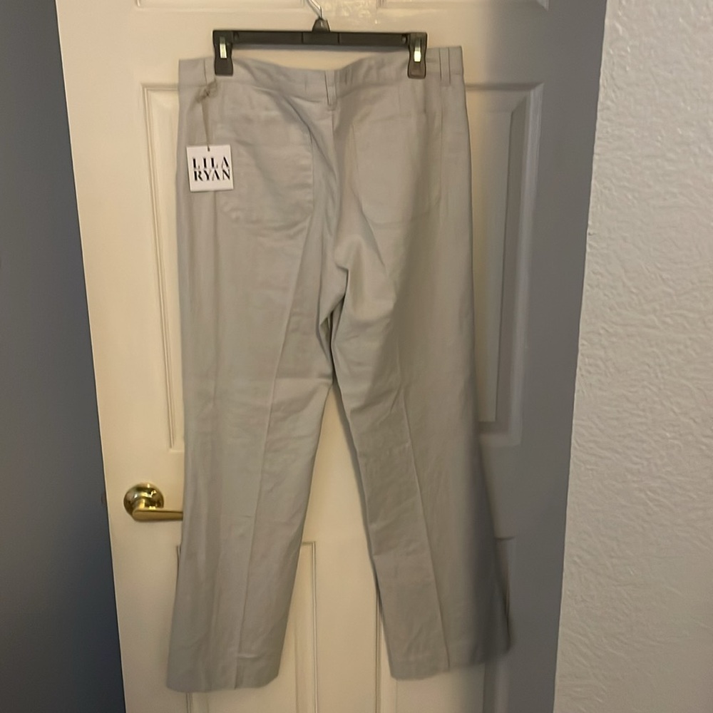Women’s grey pants from Lily Ryan size 14 NWT - Picture 3 of 6